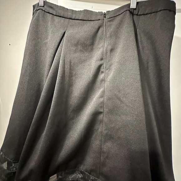 Torrid Skirt Women's 18 Black Textured Mesh Panel A Line Midi Skirt - Picture 3 of 6